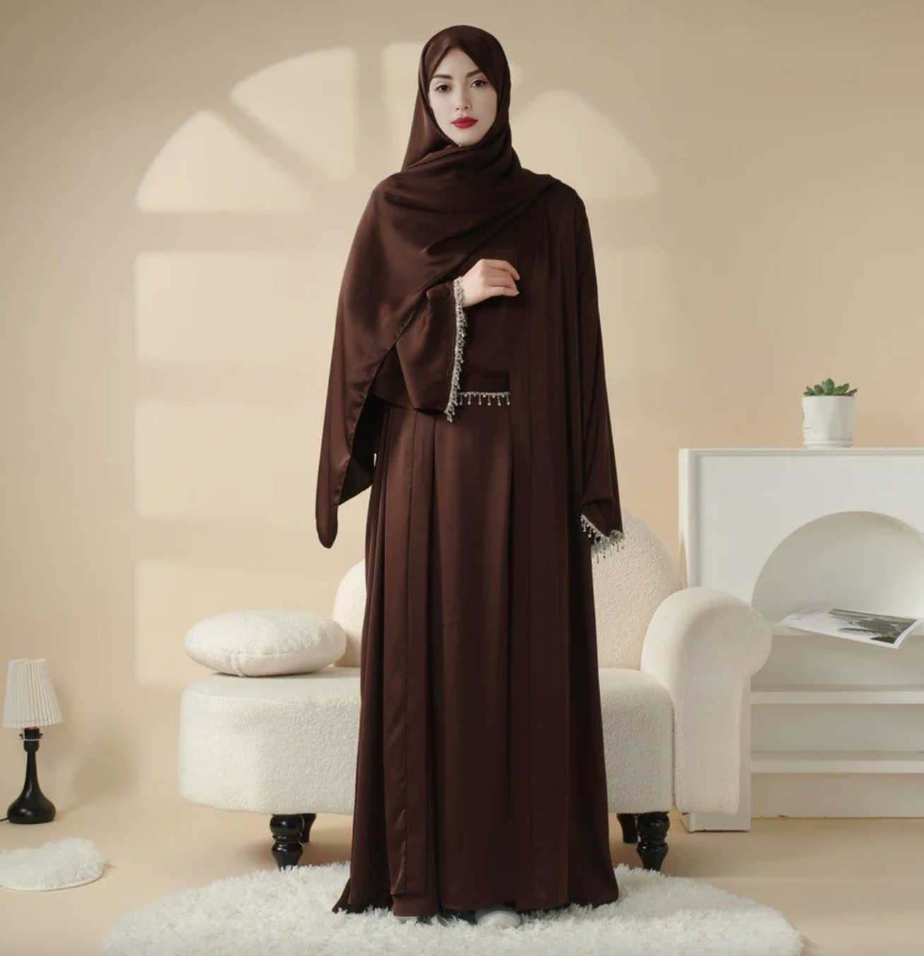 Ensemble Abaya en satin avec pompons et diamants - Mariam's collection